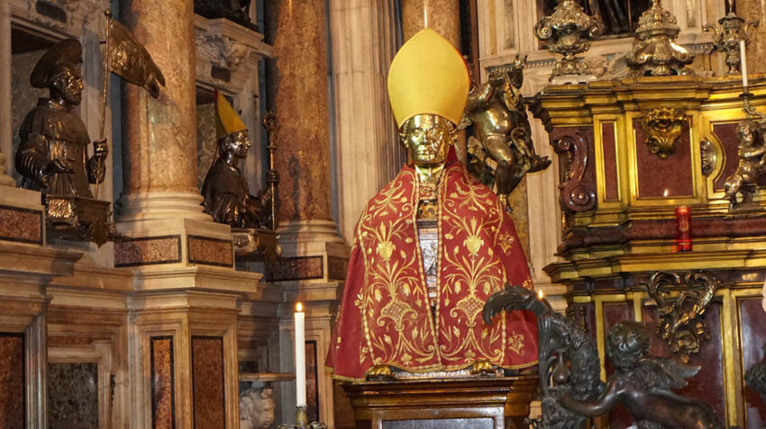 San Gennaro, dubbi sulla sua reale esistenza, celebrato solo nel capoluogo partenopeo per motivi "di Ordine Pubblico". - Grandeinganno
