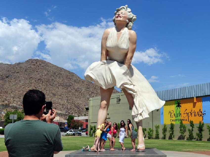 È 'scandalosa': rimossa la statua di Marilyn Monroe a Palm Spring - Grandeinganno
