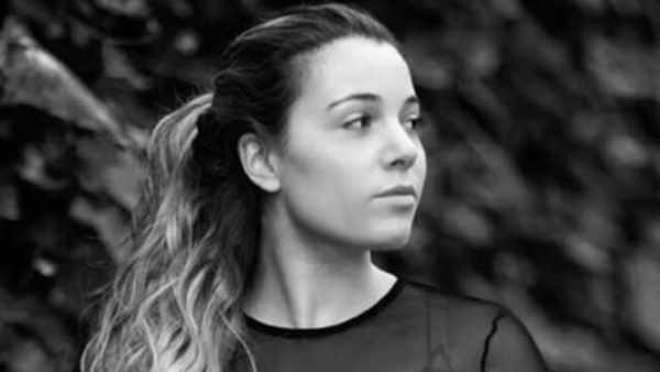'Infarto curato con antidolorifici', morta attrice di 28 anni • Imola Oggi