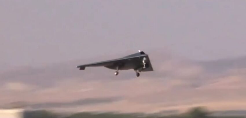 La Turchia testa con successo gli armamenti del drone invisibile pilotato da remoto: sganciata una bomba guidata Teber-82 - Grandeinganno
