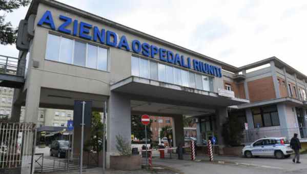 Foggia, 23enne muore durante intervento chirurgico: parenti aggrediscono i medici • Imola Oggi