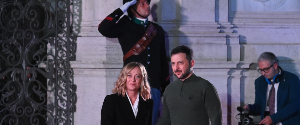 Zelensky a Roma, bilaterale con Meloni: "Pronti ad aiutarvi fino a quando servirà" (video) - Secolo d'Italia