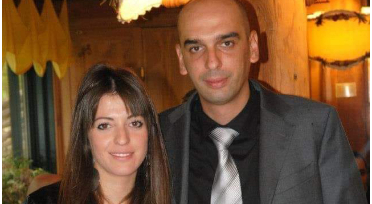 Fratello e sorella morti per un malore improvviso nel giro di sei mesi, Arsiero Fabbri aveva 42 anni, Lucia 38. Lo strazio dei genitori