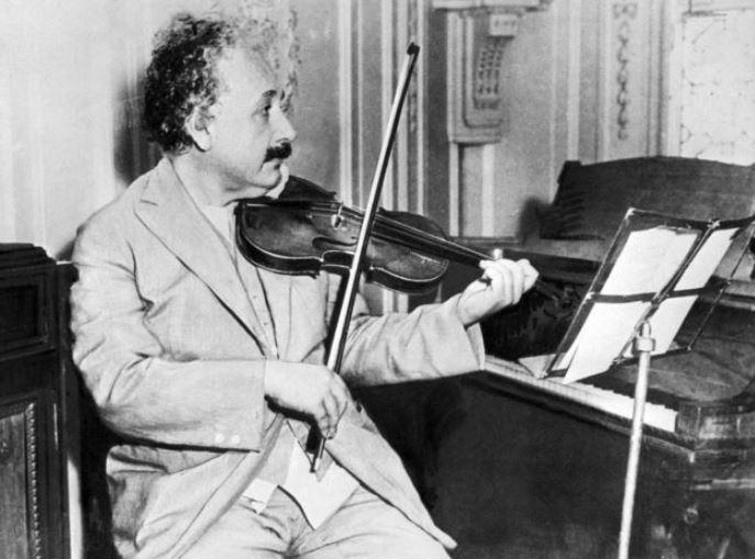 Il Premio Nobel per la fisica Albert Einstein? Un marito spietato e traditore - Grandeinganno
