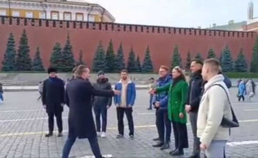 Il deputato slovacco si scusa con il popolo russo: 'Le decisioni dell'UE sono fasciste!' - Grandeinganno