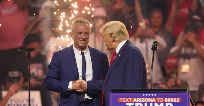 Trump, Promessa Mantenuta! Non solo ha Nominato kennedy Jr Segretario alla Sanità, ma ha dichiarato di voler far Uscire gli Usa dall’Oms. Crollate le Azioni della Banda Criminale di Big Pharma!