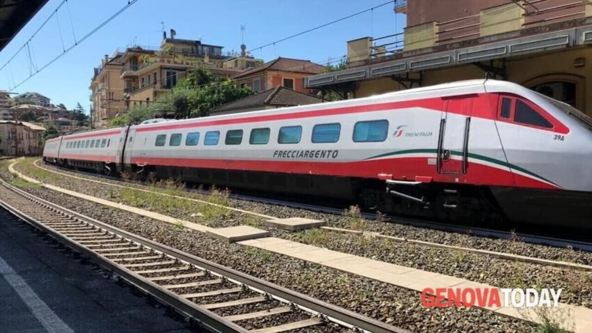 Frecciargento parte con 50 minuti di anticipo per non arrivare in ritardo e lascia i passeggeri a piedi. - Grandeinganno