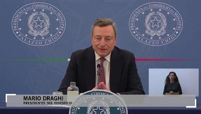 Ricordate le Balle di Draghi?: “Se Non ti Vaccini, Contagi, Muori e fai Morire”. Ricordiamo a Draghi che i Non Vaccinati sono ancora tutti Vivi! Oltretutto pure i Vaccinati infettavano, quindi a che e' servito il Green Pass?