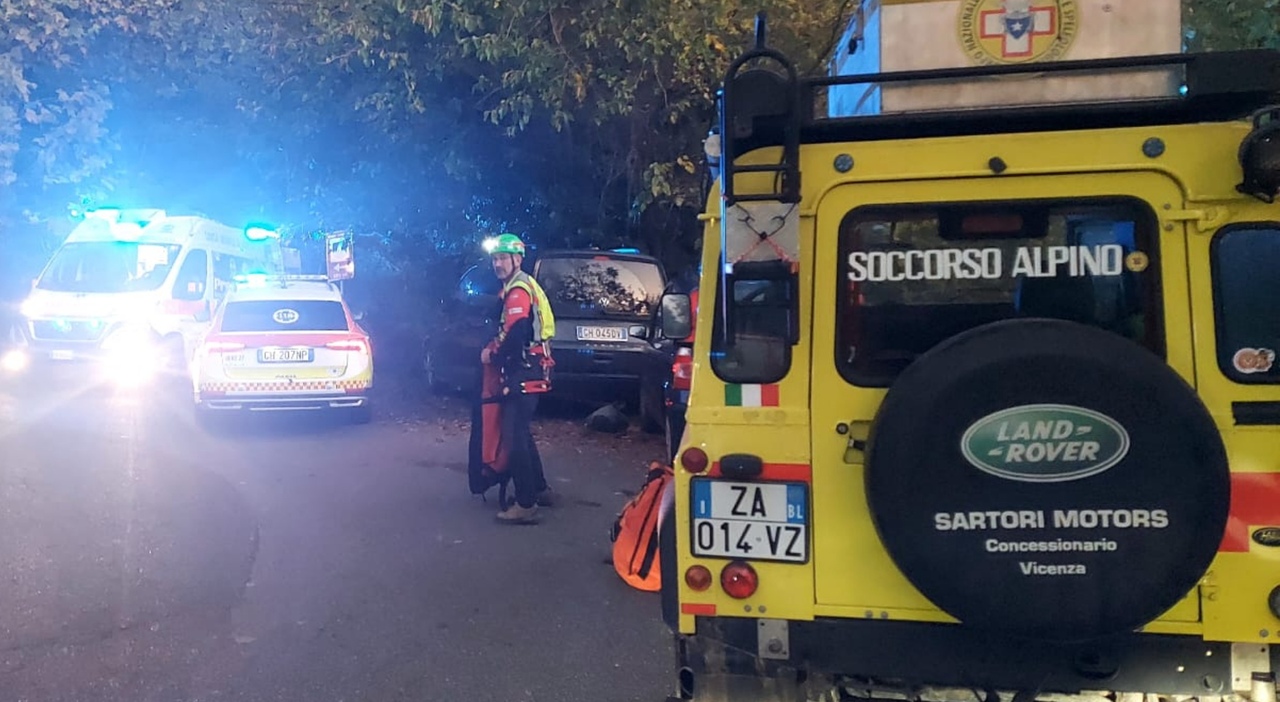 Malore durante l'escursione sui Colli Euganei, la compagna lo vede accasciarsi e dà l'allarme: 65enne in ospedale