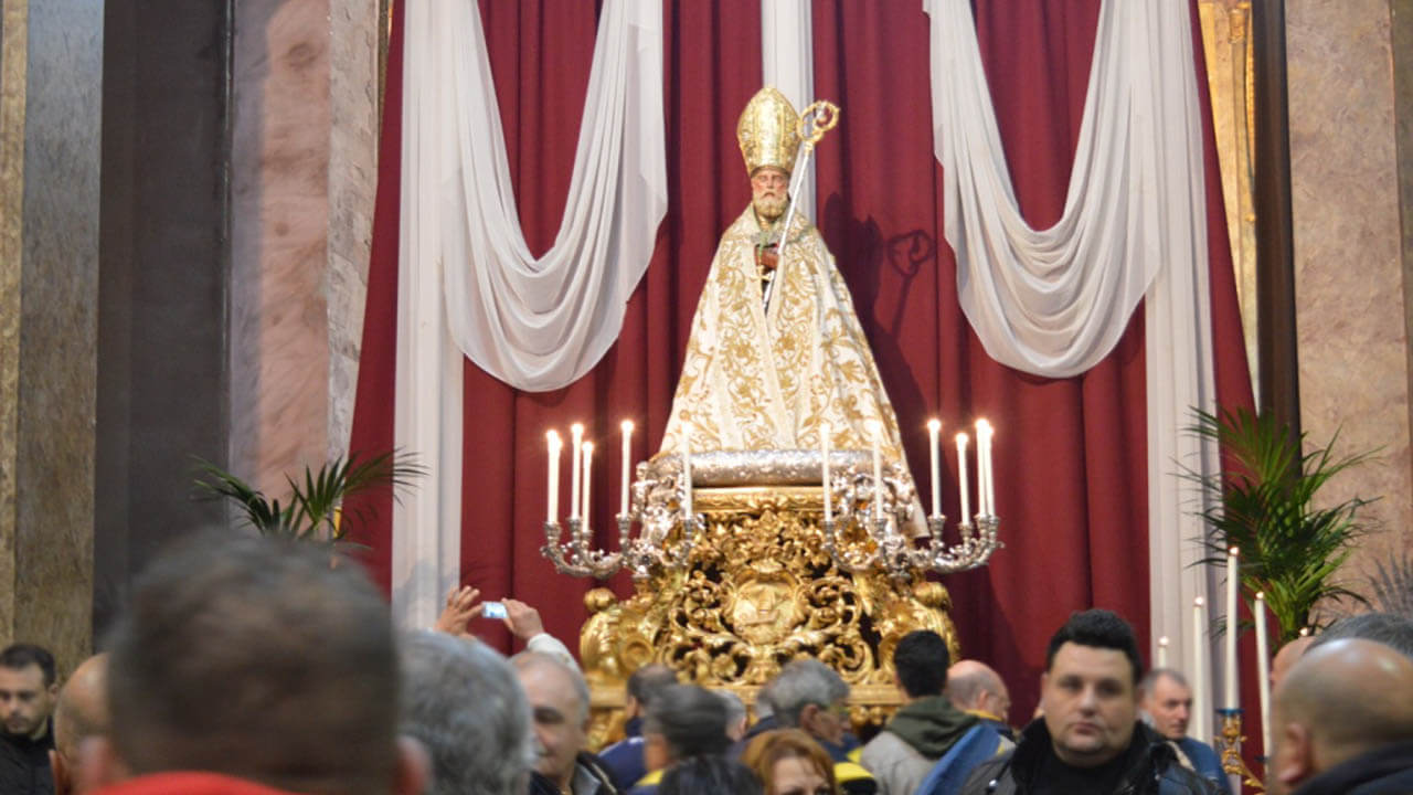 San Catello, storia e aneddoti del protettore dei forestieri - ècampania