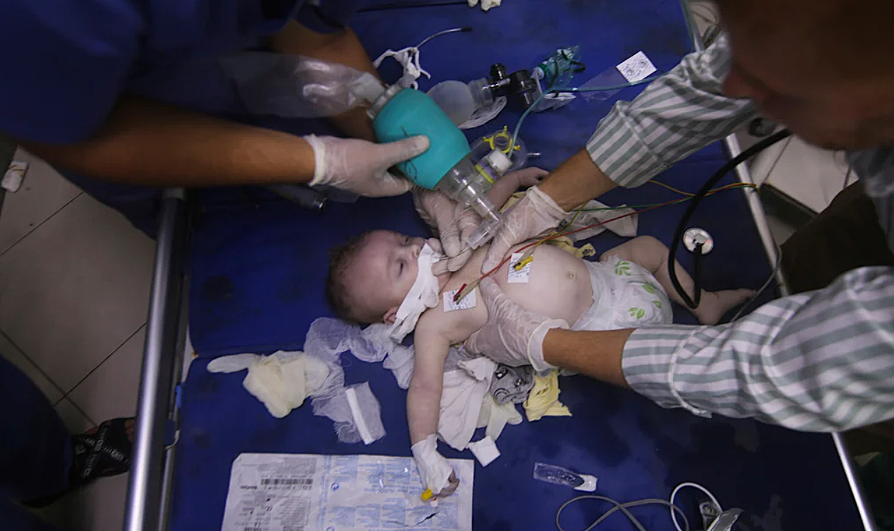 Genocidio senza fine, ora i neonati a Gaza muoiono di freddo: sono 6 in una settimana - L'INDIPENDENTE