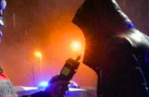 Giovane Ubriaco va a Casa a Piedi, i Carabinieri lo Multano lo Stesso: cosa si Inventano per andare cmq contro al prossimo! Ormai e' Persecuzione!