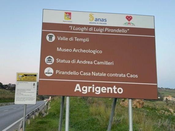 Agrigento Capitale Italiana (Sgrammaticata) della Cultura? Il Cartello con 2 Strafalcioni in soli 4 Righe!