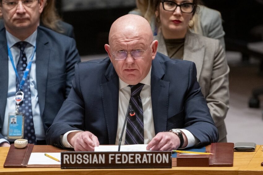 Vassily Nebenzia, rappresentante russo alle Nazioni Unite: "Mettendo al bando l'UNRWA, Israele viola i termini della sua ammissione all'ONU" - Grandeinganno