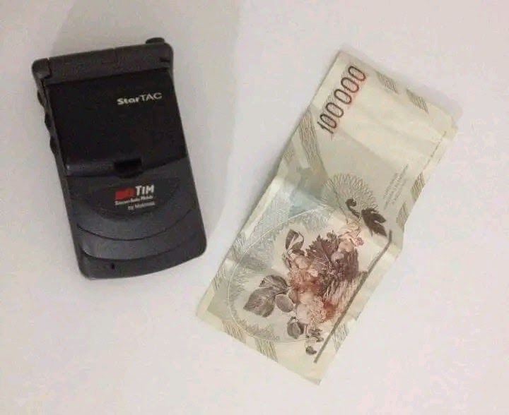 Era un lontano Sabato Sera del 1997. Avevi in tasca solo uno StarTac Motorola ed una Banconota da 100mila Lire, ma eri il Padrone del Mondo!