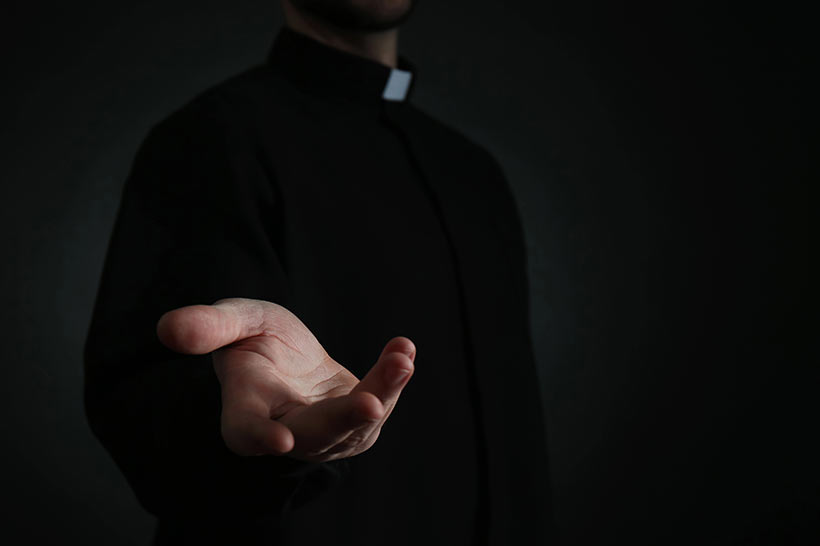 Preti pedofili, dossier Bolzano: anni di abusi su minori. Molte violenze insabbiate