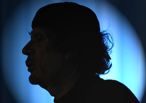 Gheddafi 1981: l'America è uno stato imperialista e vuole colonizzare il mondo. - Grandeinganno