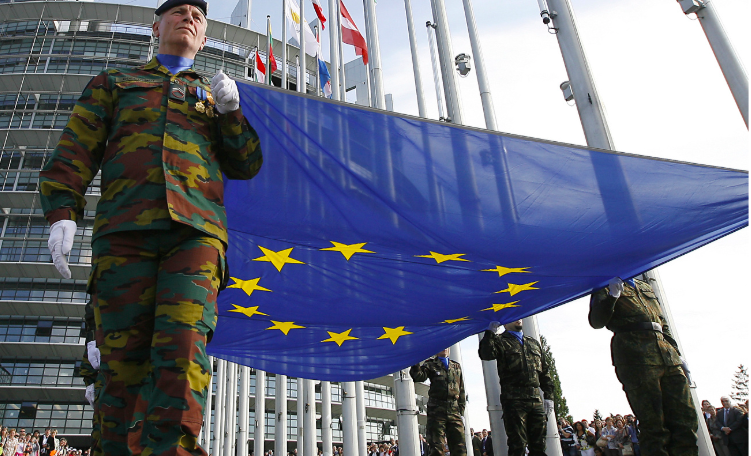 Esercito Europeo? Una lontana Chimera! Un istituto di Ricerca spiega che se lo facessero davvero, dovremmo dire Addio a Sanita' e Pensioni: ecco quanto Costerebbe ogni Anno !