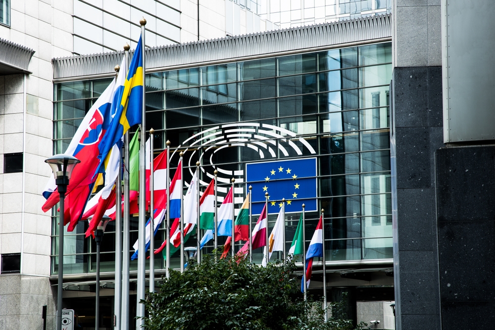 "Pronti al peggio": Bruxelles ha approvato il libro bianco della Difesa - L'INDIPENDENTE