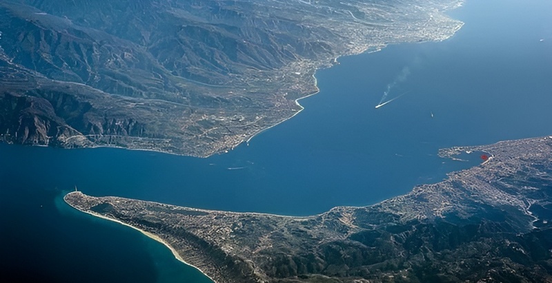 I Maggiori Ingegneri Civili al Mondo Spiegano il Motivo Per cui è una Follia Costruire un Ponte di 3 km Sullo Stretto di Messina | toba60