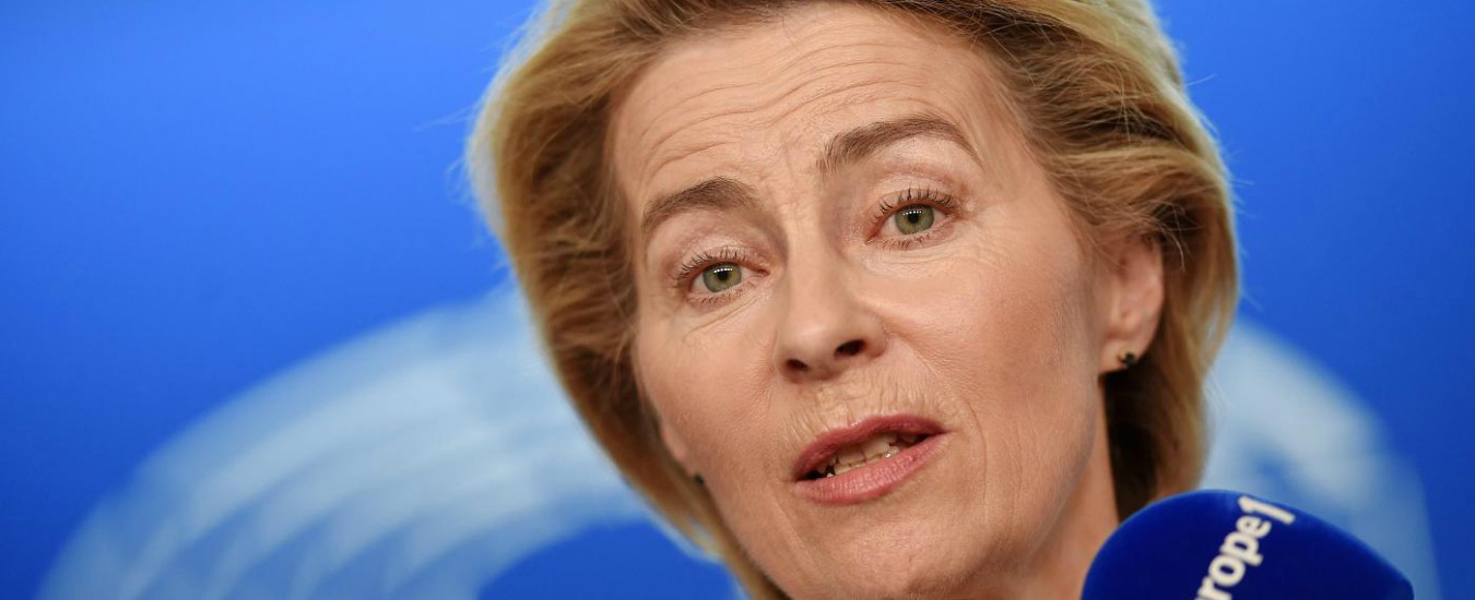 Commissione Ue, scandali e ombre di Ursula Von der Leyen: dalle consulenze esterne fino alle accuse di plagio - Il Fatto Quotidiano