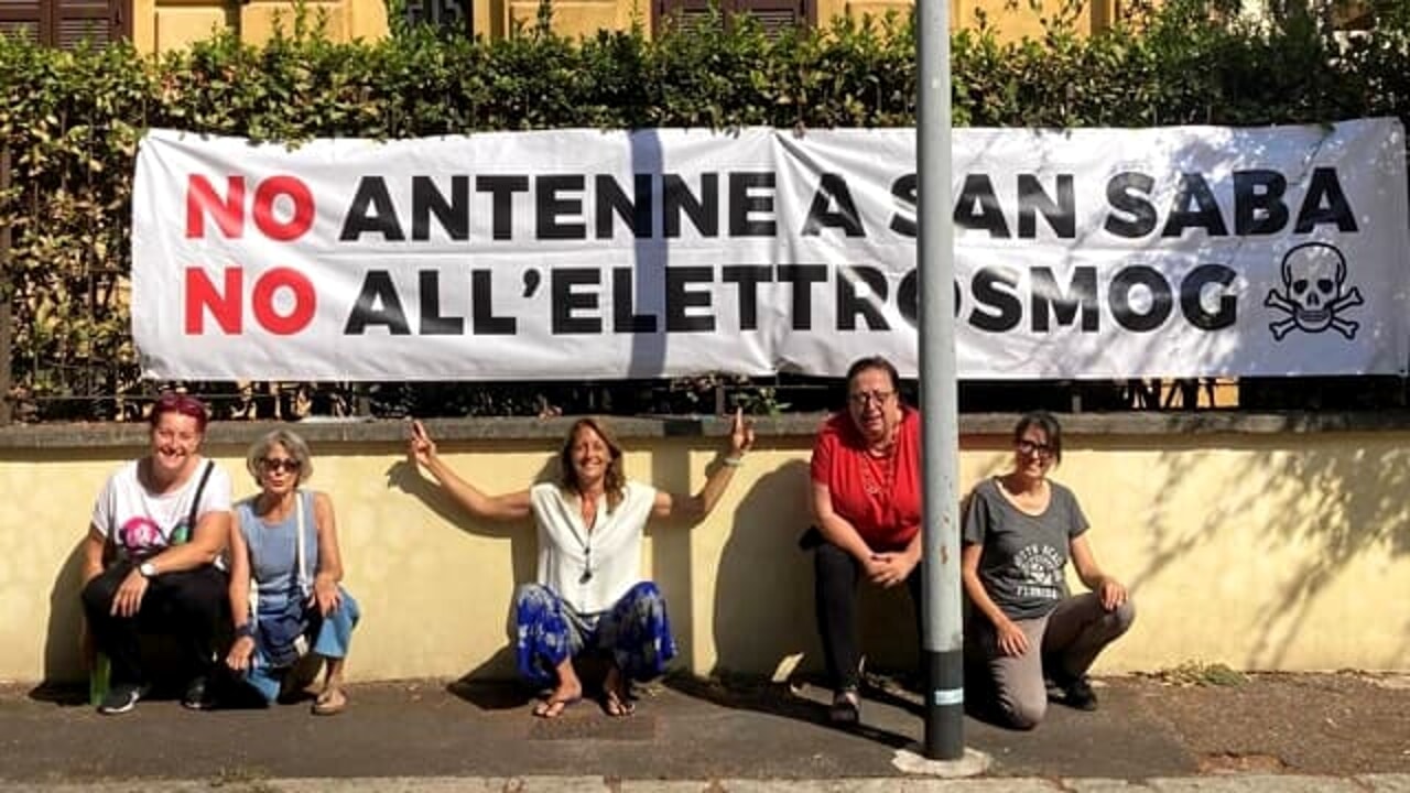 C’È CHI RIDE E C’È CHI PIANGE – LA TECNOCRAZIA A 5G CONTRO IL POPOLO - Come Don Chisciotte