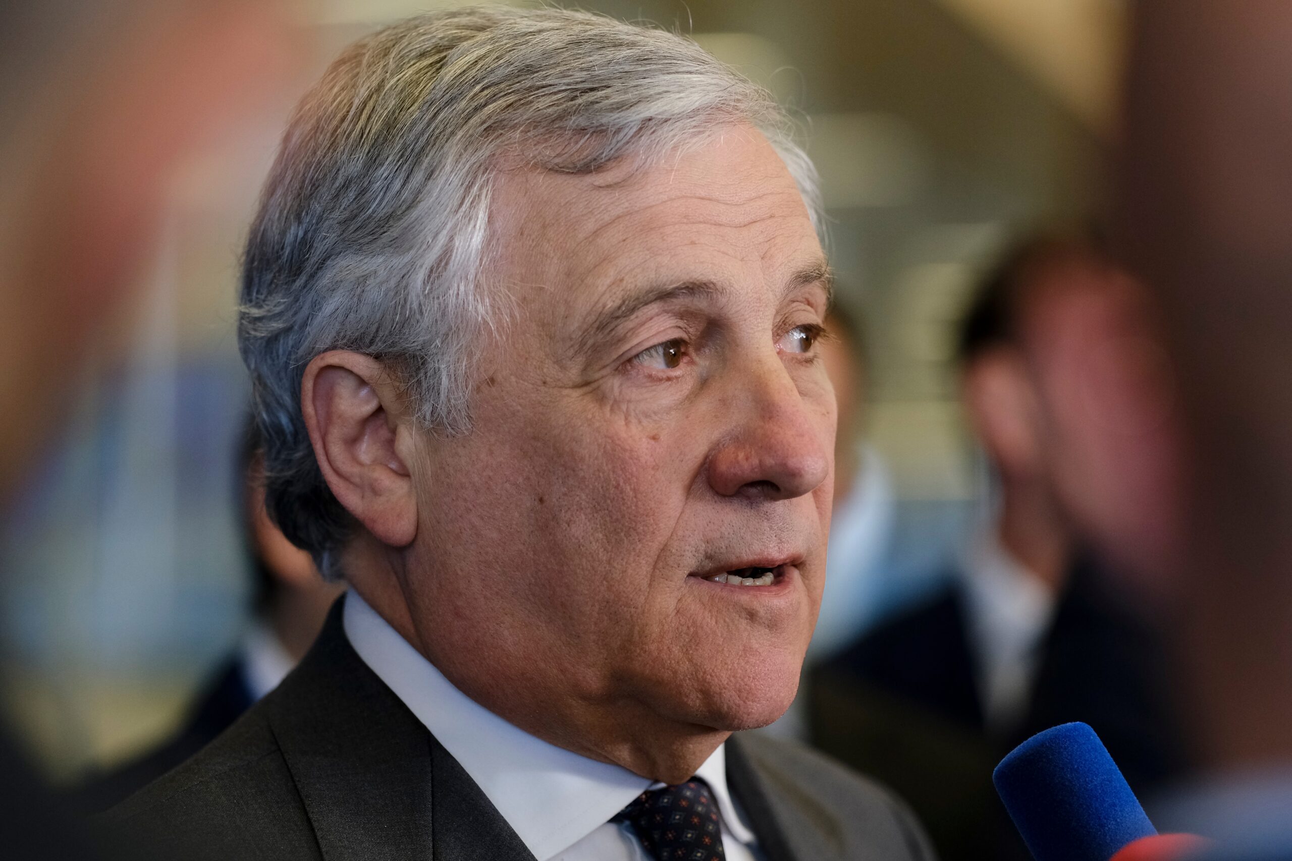 L'annuncio di Tajani: l'Italia aumenterà le spese militari al 2% del PIL - L'INDIPENDENTE
