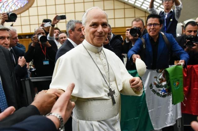 Papa Leone XIV chiude a Coppie Gay e al Riarmo: "Famiglia fondata su Uomo e Donna, basta produrre Strumenti di Morte" !