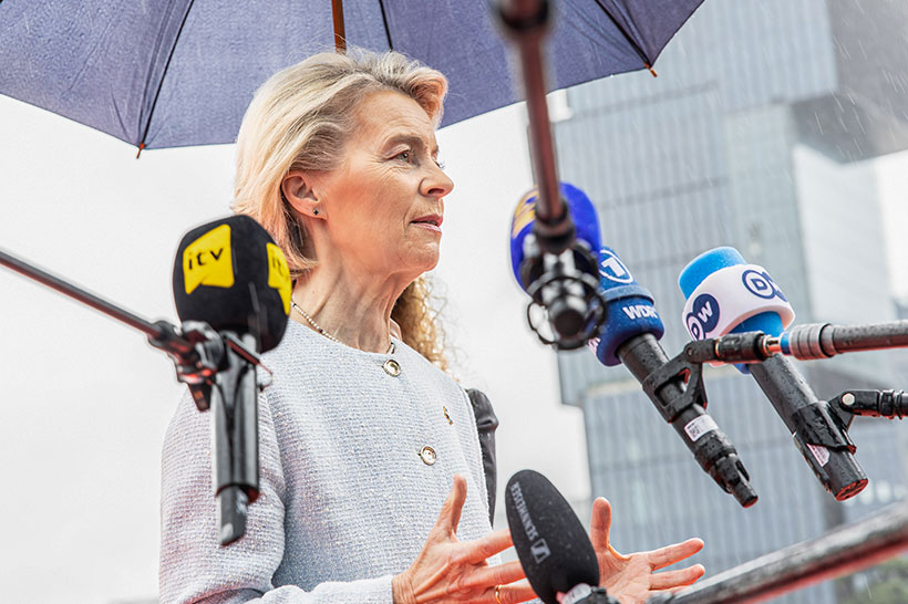 L'Europa vota contro la pace e impone sanzioni alla Russia